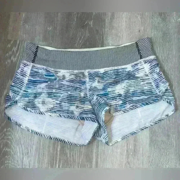Lululemon Speed up Short *4-way Stretch 2.5" size 8 - Picture 8 of 14